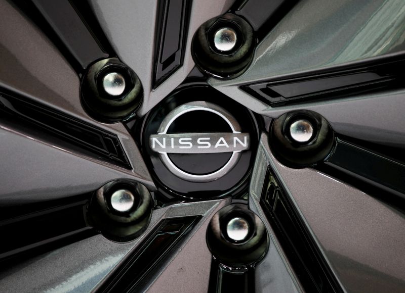 &copy; Reuters. FILE PHOTO: FILE PHOTO: The brand logo of Nissan Motor Corp. is seen on a tyre wheel of the company&apos;s car at their showroom in Tokyo