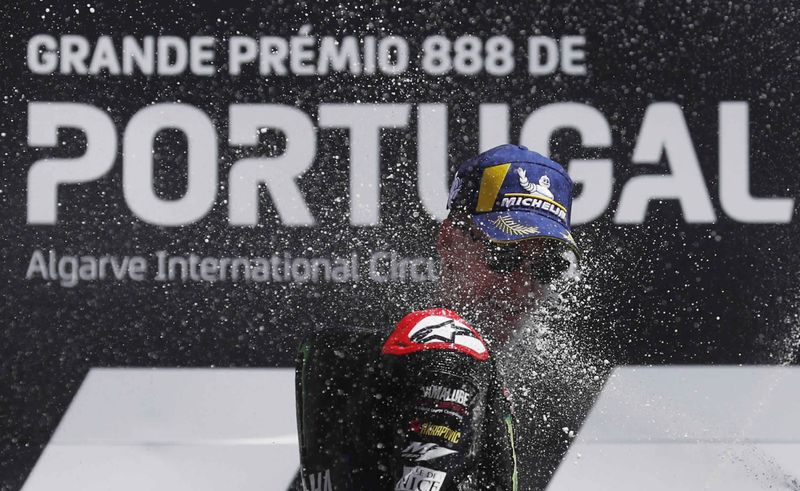 © Reuters. كوارتارارو يحقق فوزه الثاني على التوالي ببطولة العالم للدراجات النارية