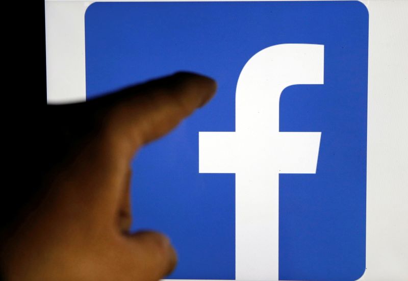 &copy; Reuters. FILE PHOTO: A Facebook logo is pictured in Bordeaux, southwestern France