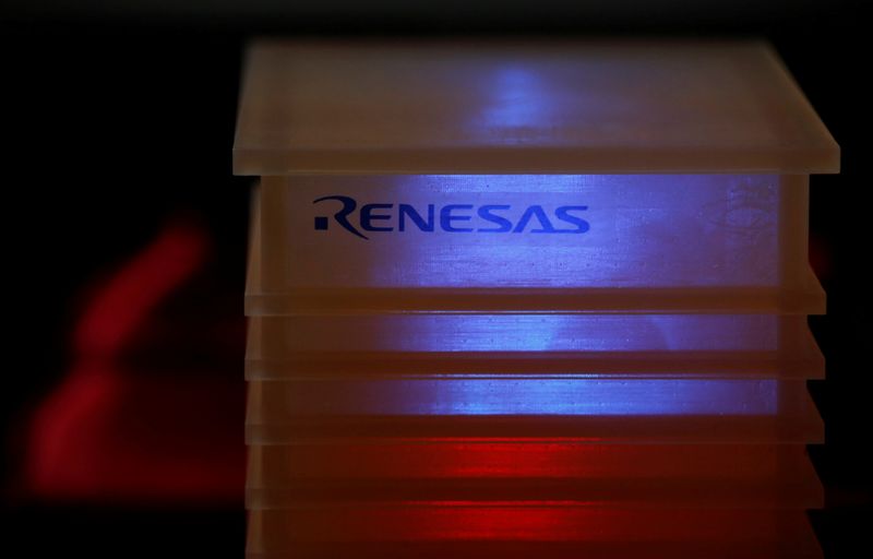 &copy; Reuters. FILE PHOTO: Renesas Electronics Corp&apos;s logo is seen a company conference in Tokyo