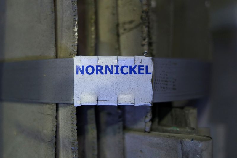 &copy; Reuters. FILE PHOTO: A view shows nickel sheets at Kola Mining and Metallurgical Company in Monchegorsk