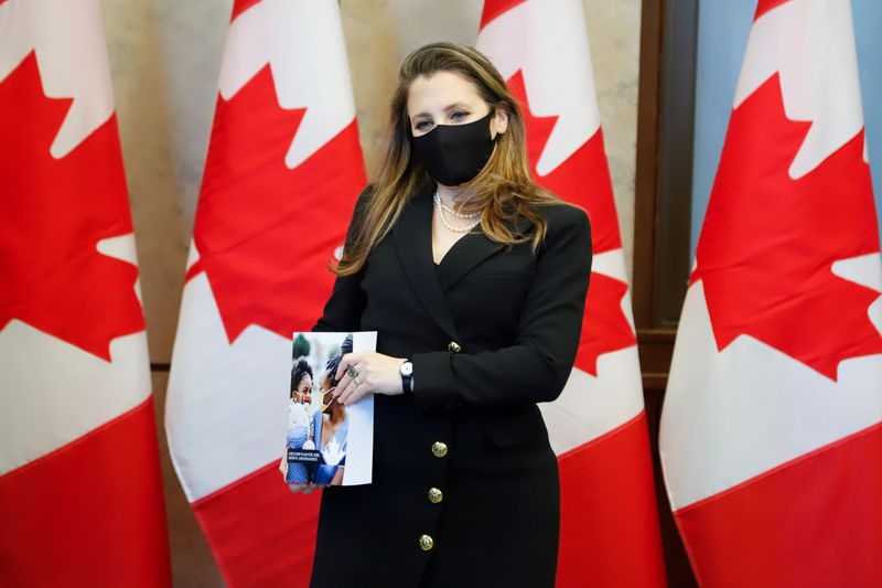 © Reuters. Canada presents 2021 budget with stimulus for post-pandemic economic recovery, in Ottawa