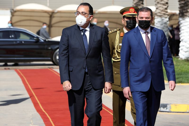 &copy; Reuters. رئيس وزراء ليبيا: استئناف الرحلات الجوية من طرابلس إلى القاهرة يوم الأربعاء