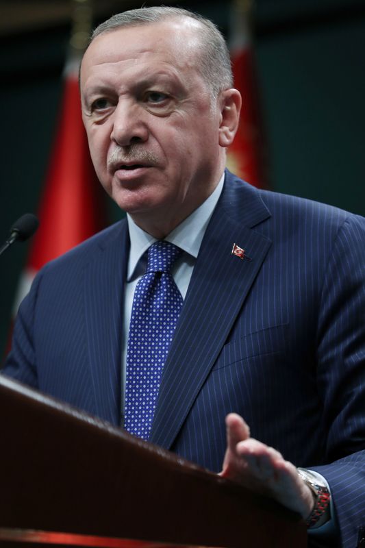 © Reuters. أردوغان يعين وزيرا جديدا للتجارة وينشئ وزارتين جديدتين