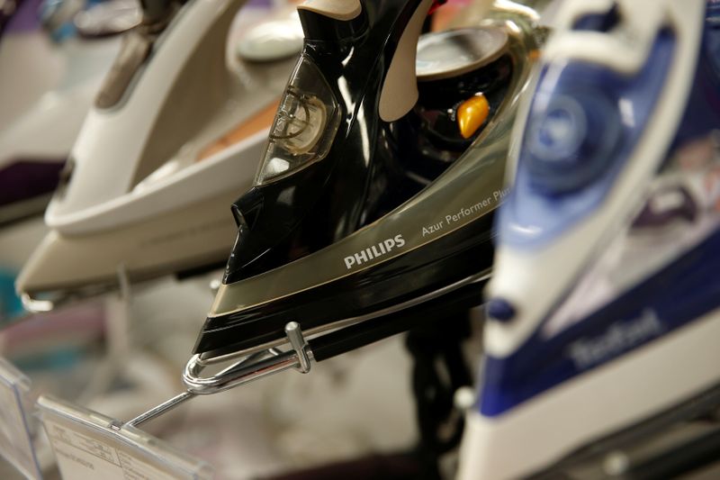 &copy; Reuters. Philips steam iron is seen on sale in store of Russia&apos;s biggest electrical and white goods retailer M.video in Moscow