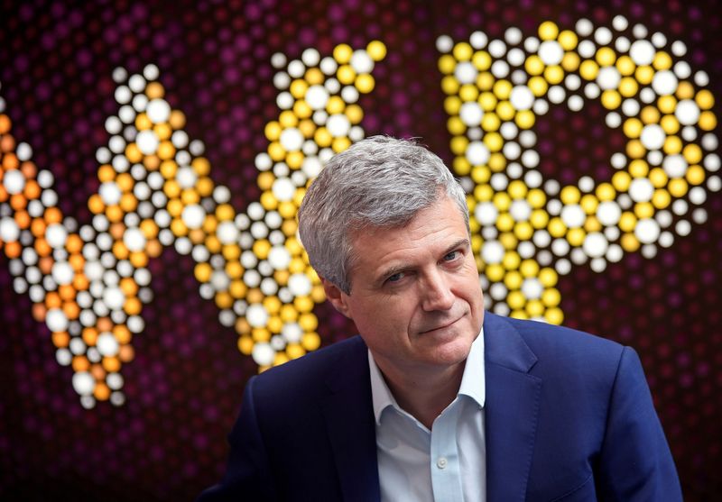 © Reuters. FILE PHOTO: Mark Read, CEO of WPP Group, the largest global advertising and public relations agency, poses for a portrait at their offices in London