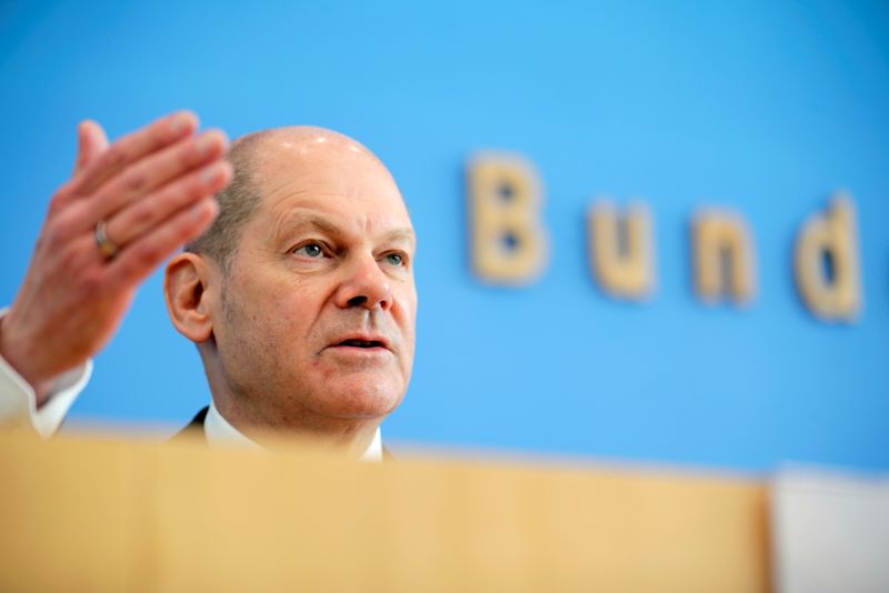 &copy; Reuters. German Finance Minister Scholz holds a news conference in Berlin
