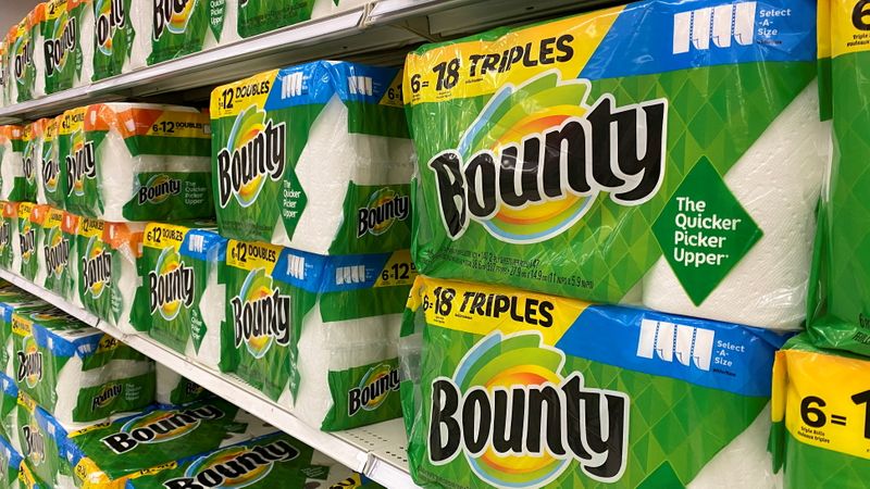&copy; Reuters. Bounty paper towels made by Procter and Gamble are shown for sale in California