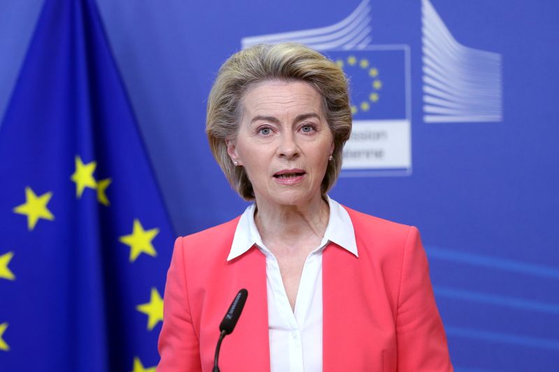 © Reuters. CORONAVIRUS: NOUVEL ACCORD DE L'UE AVEC PFIZER, IMMUNITÉ COLLECTIVE ESPÉRÉE EN JUILLET, ANNONCE VON DER LEYEN