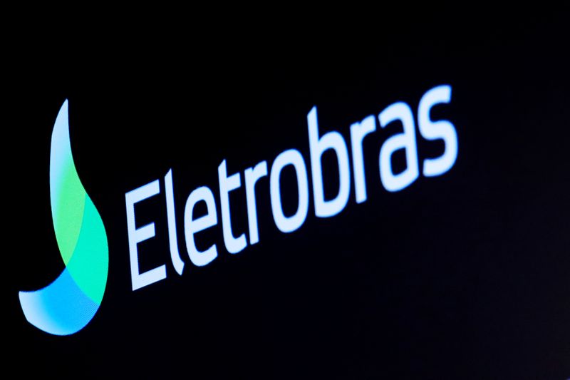 &copy; Reuters. Logo da Eletrobras em painel no salão da bolsa de Nova York