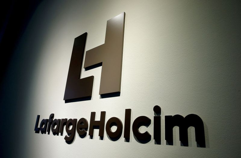 © Reuters. Logo da LafargeHolcim em Zurique, Suíça
