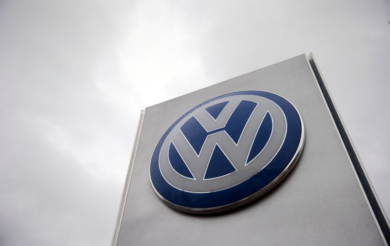 &copy; Reuters. FILE PHOTO: A VW sign is seen outside a Volkswagen dealership in London