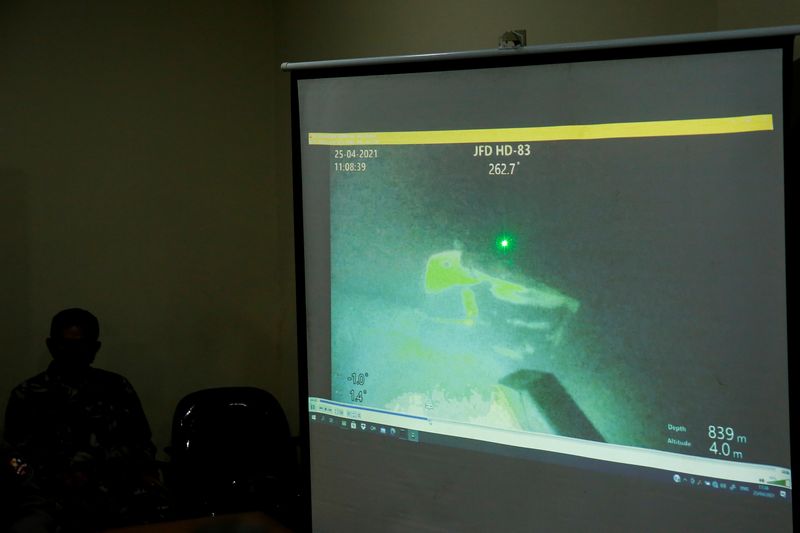 Le sous-marin indonésien disparu retrouvé par 850 mètres de fond