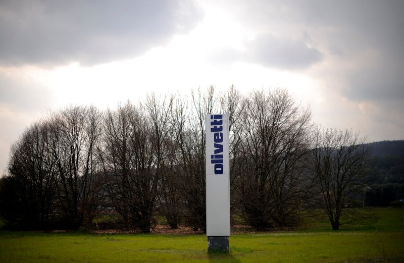 &copy; Reuters. Il logo Olivetti a Scarmagno