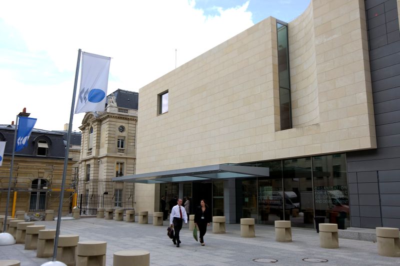 © Reuters. Vista da sede da OCDE, em Paris, França