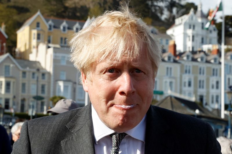 &copy; Reuters. Premiê britânico, Boris Johnson, visita o País de Gales