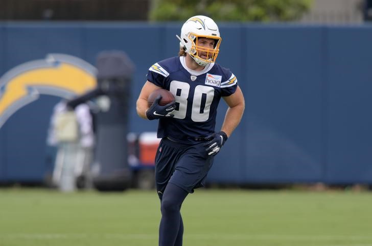 © Reuters. FILE PHOTO: NFL: Los Angeles Chargers-Minicamp