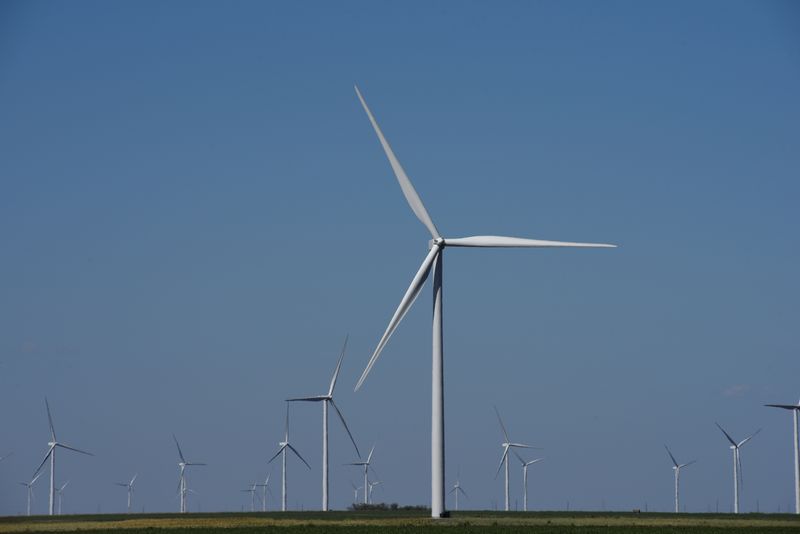 &copy; Reuters. Wind turbines generate power on a farm near Throckmorton