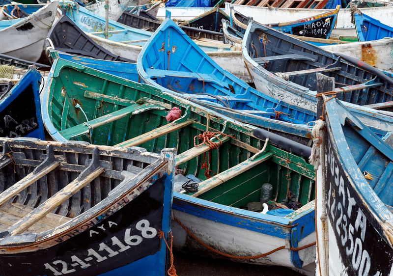 &copy; Reuters. FOTO DE ARCHIVO: Embarcaciones usadas para tratar de alcanzar las costas de las Islas Canarias en el puerto de Arinaga en Agüimes