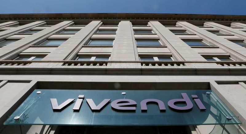 &copy; Reuters. FILE PHOTO: A Vivendi sign at the main entrance of the company&apos;s Paris headquarters