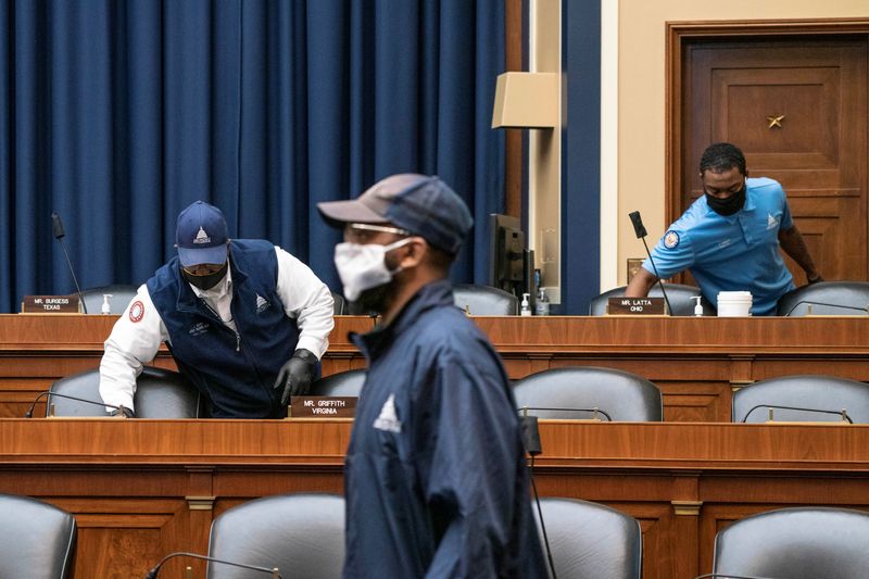 © Reuters. FILE PHOTO: House Hearing on COVID-19 Response in Washington, DC