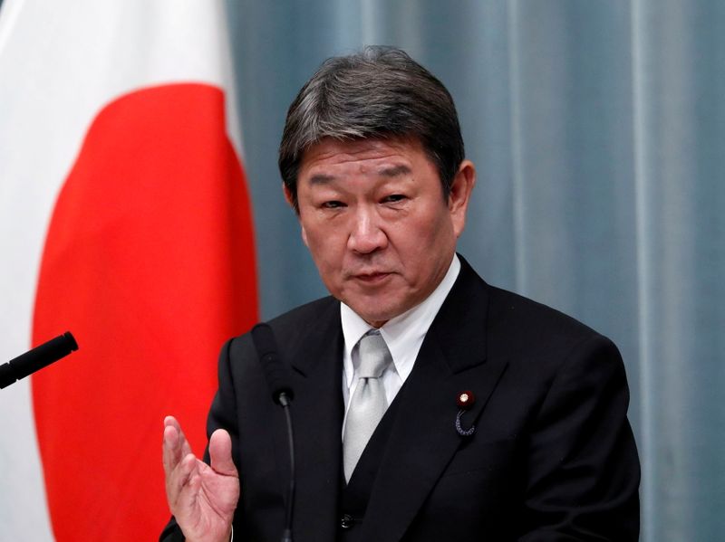 &copy; Reuters. FILE PHOTO: Japan&apos;s Foreign Minister Motegi attends a news conference at PM Abe&apos;s official residence in Tokyo