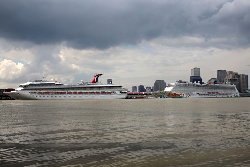 &copy; Reuters. Cruise ships are pictured on the Mississippi River in New Orleans
