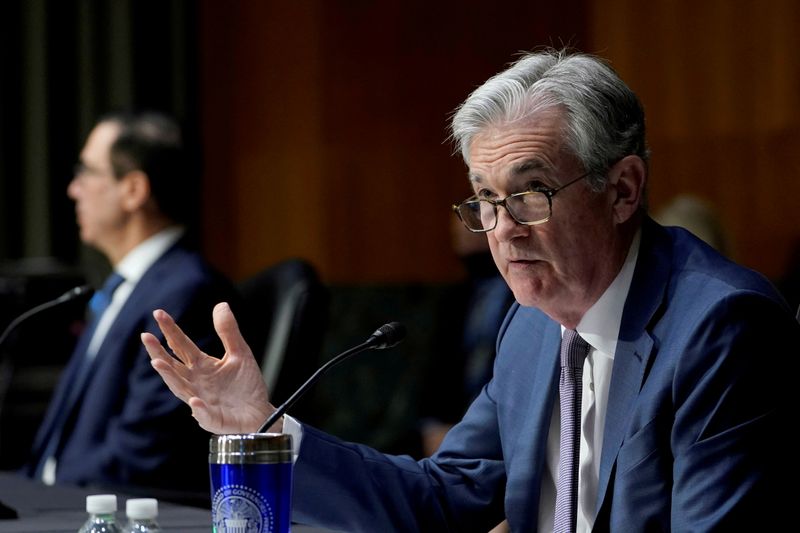 &copy; Reuters. FILE PHOTO: Federal Reserve Chair Jerome Powell testifies before the Senate Banking Committee in Washington