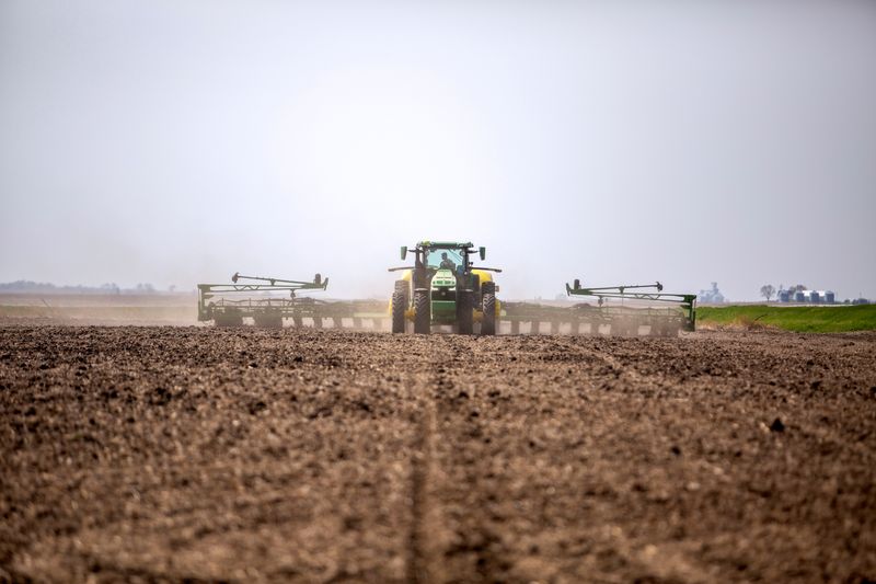 &copy; Reuters. Surging U.S. crop prices reverse fortunes in rural Iowa