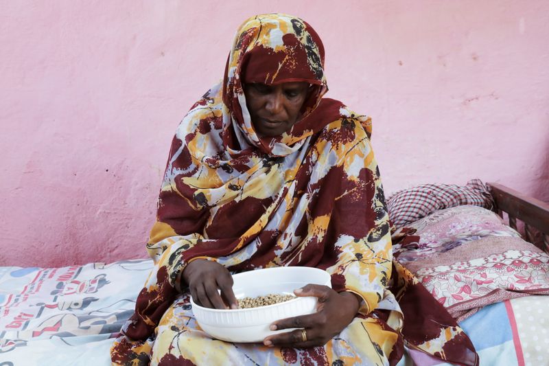 &copy; Reuters. برنامج لتوفير دخل أساسي للسودانيين لتخفيف وطأة المعاناة الاقتصادية