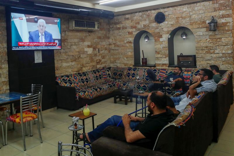 &copy; Reuters. عباس يعلن تأجيل الانتخابات الفلسطينية لحين ضمان مشاركة أهل القدس