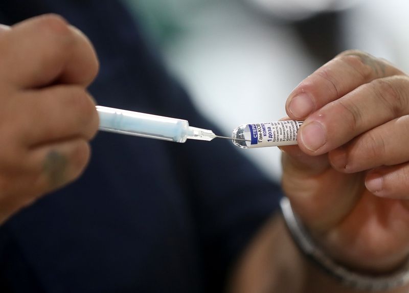 &copy; Reuters. L'Agence turque des médicaments a autorisé vendredi l'utilisation en urgence du vaccin Spoutnik V contre le COVID-19. /Photo prise le 15 avril 2021/REUTERS/Agustin Marcarian