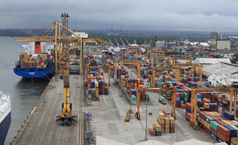 &copy; Reuters. Foto de archivo. Vista general del puerto marítimo de Buenaventura, sobre el Océano Pacífico en el departamento del Valle del Cauca