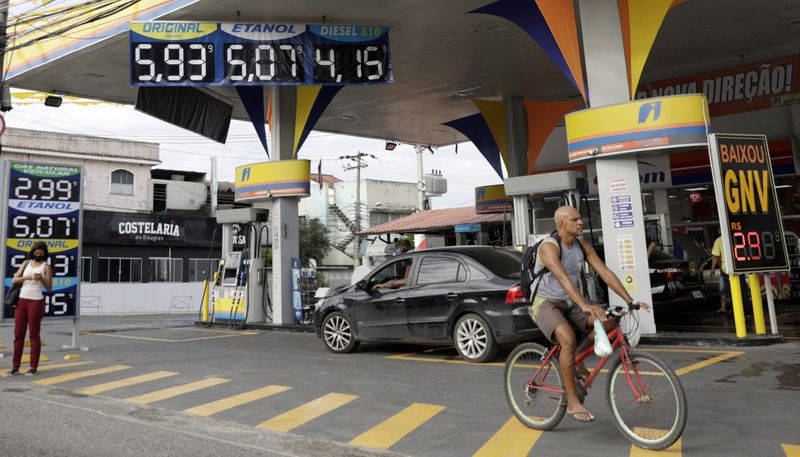 &copy; Reuters. Posto de gasolina no Rio de Janeiro