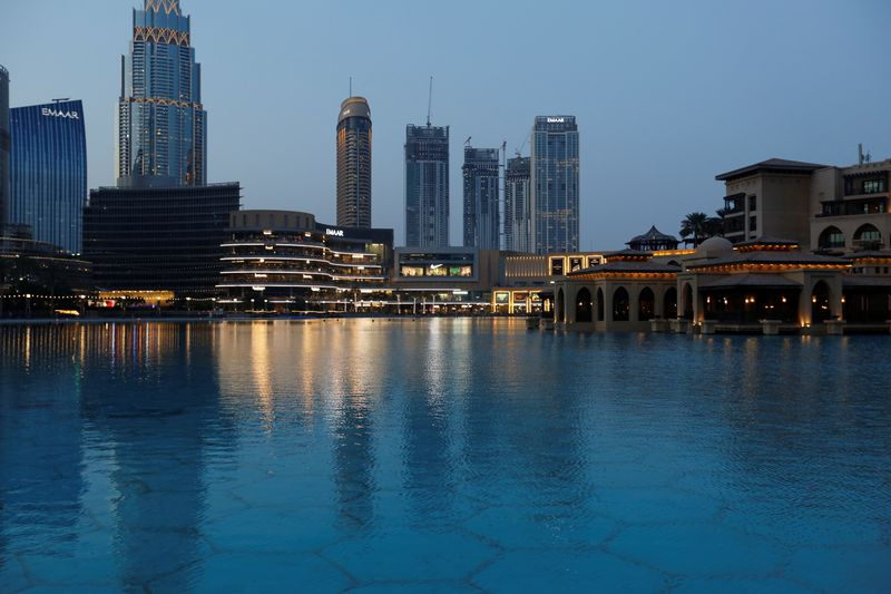 &copy; Reuters. General view of the exterior of the Dubai mall during the holy month of Ramadan in Dubai