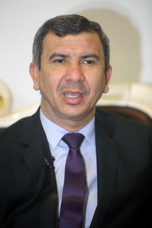 &copy; Reuters. وزير النفط العراقي إحسان عبد الجبار - صورة من أرشيف رويترز .