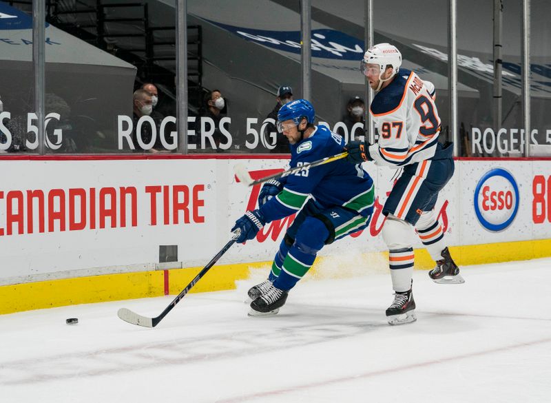&copy; Reuters. NHL: Edmonton Oilers at Vancouver Canucks