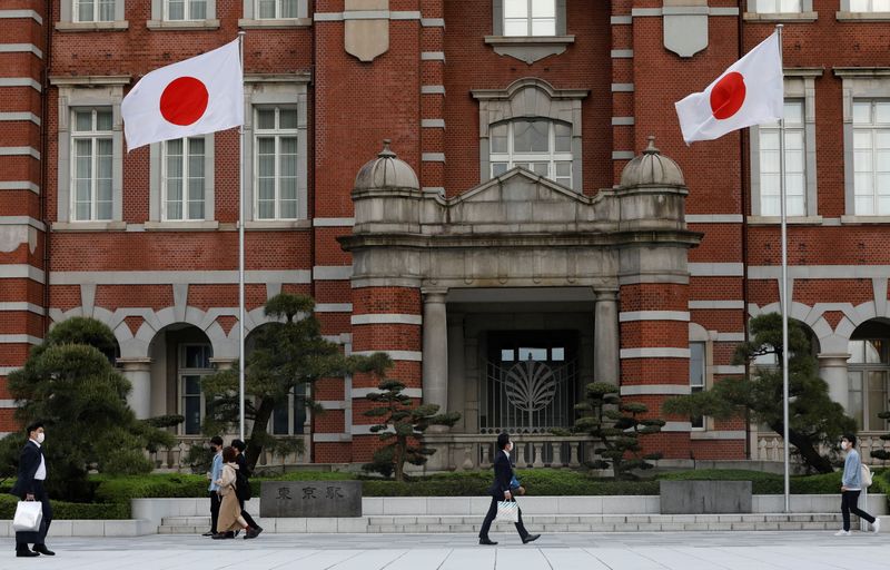 Japan heads toward longer state of emergency as Olympics approach