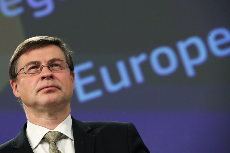 &copy; Reuters. El vicepresidente de la Comisión Europea, Valdis Dombrovskis, durante una rueda de prensa en Bruselas, Bélgica, 5 de mayo de 2021. REUTERS/Yves Herman