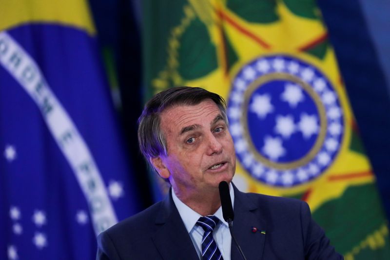 &copy; Reuters. Presidente Jair Bolsonaro durante cerimônia no Palácio do Planalto
05/05/2021
REUTERS/Ueslei Marcelino