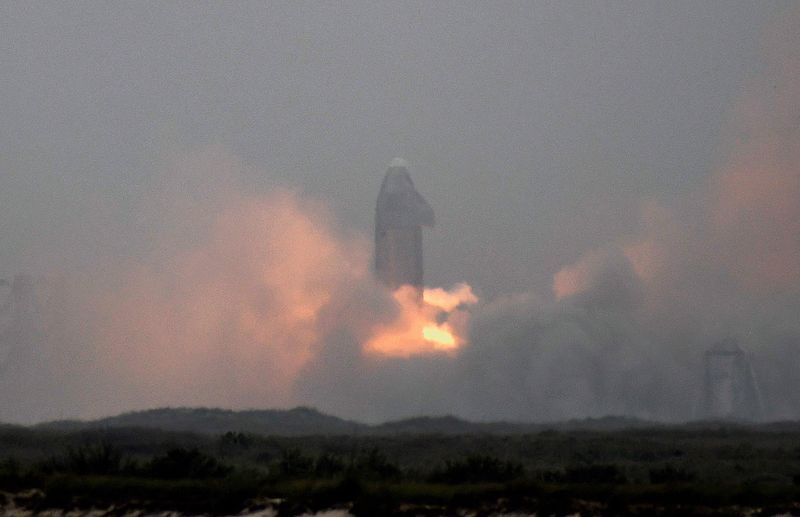 &copy; Reuters. SpaceX conducts test launch of SN15 starship prototype from Boca Chica, Texas