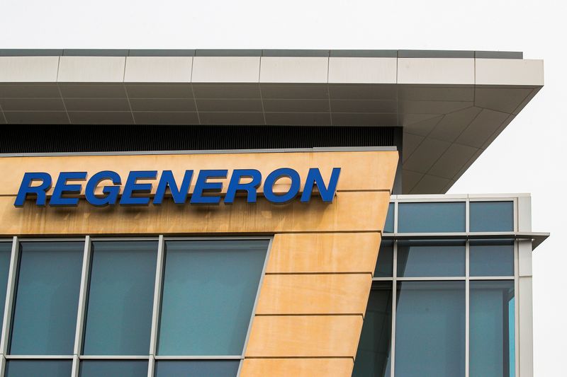 &copy; Reuters. FILE PHOTO: The Regeneron Pharmaceuticals company logo is seen on a building at the company's Westchester campus in Tarrytown, New York, U.S. September 17, 2020. REUTERS/Brendan McDermid