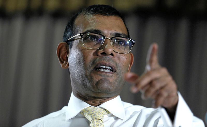 &copy; Reuters. FILE PHOTO: Maldives former President Mohamed Nasheed speaks during a news conference ahead of the Maldives presidential election, in Colombo, Sri Lanka September 21, 2018. REUTERS/Dinuka Liyanawatte
