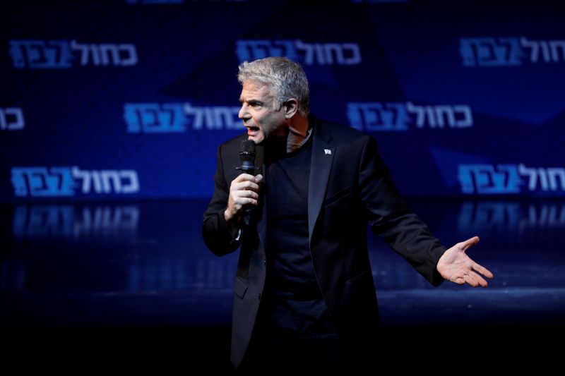 &copy; Reuters. يائير لابيد يتحدث في تل أبيب - صورة من أرشيف رويترز. 