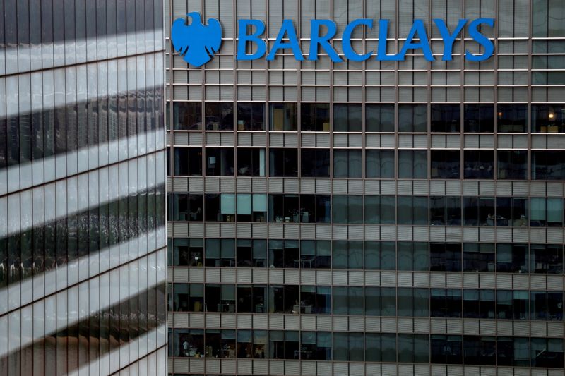 &copy; Reuters. FILE PHOTO: A Barclays bank building is seen at Canary Wharf in London, Britain May 17, 2017. REUTERS/Stefan Wermuth/File Photo