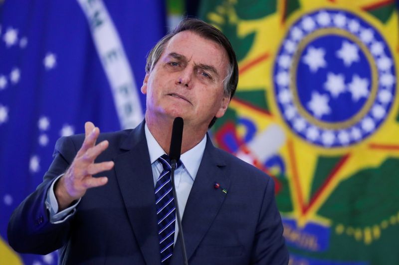 &copy; Reuters. Presidente Jair Bolsonaro discursa durante cerimônia no Palácio do Planalto
05/05/2021 REUTERS/Ueslei Marcelino