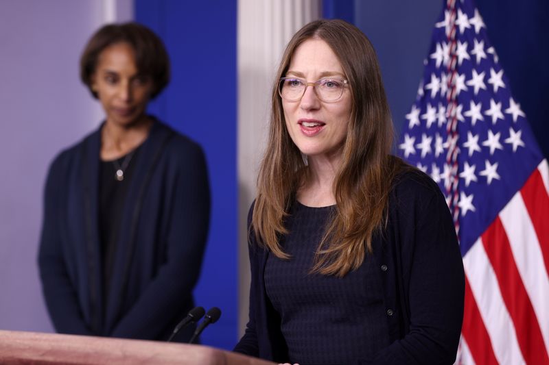 &copy; Reuters. FILE PHOTO: Washington Center for Equitable Growth CEO Heather Boushey and White House Council of Economic Advisers Chair Cecilia Rouse join White House Press Secretary Jen Psaki for Equal Pay Day during the daily press briefing at the White House in Wash