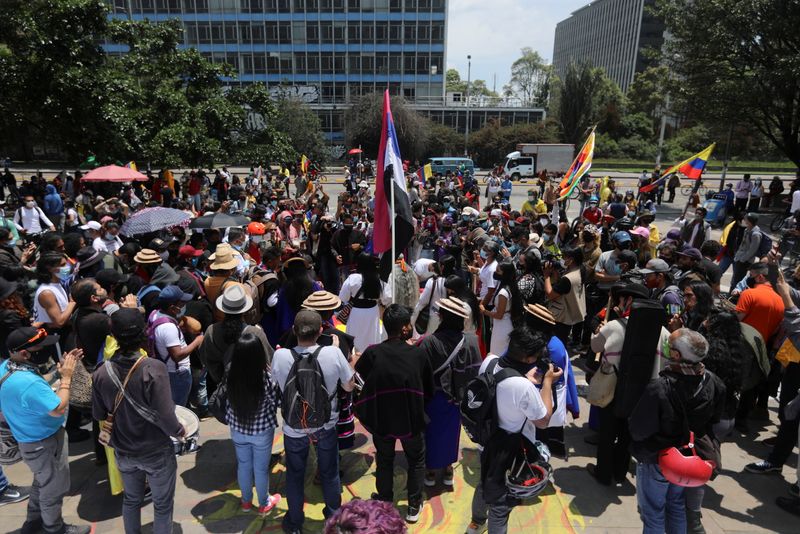 &copy; Reuters. Foto del viernes de una manifestación en Bogota
 May 7, 2021.  REUTERS/Luisa Gonzalez