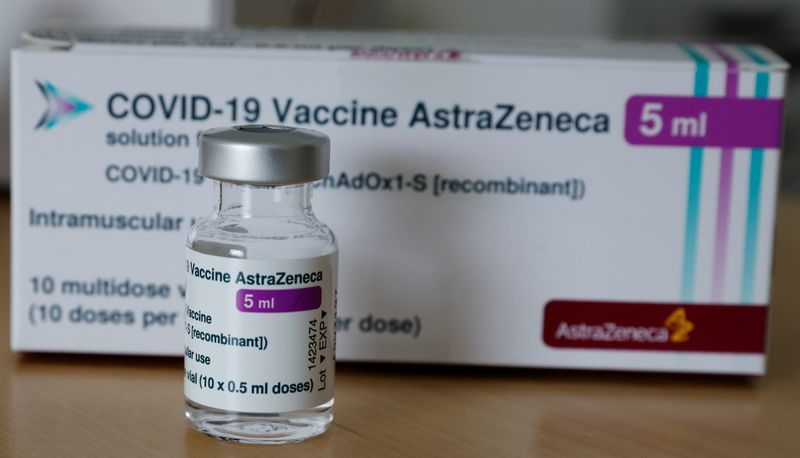 &copy; Reuters. FILE PHOTO: A vial of the AstraZeneca's COVID-19 vaccine is seen in a general practice of a doctor, as the spread of the coronavirus disease (COVID-19) continues, in Vienna, Austria April 30, 2021.  REUTERS/Leonhard Foeger
