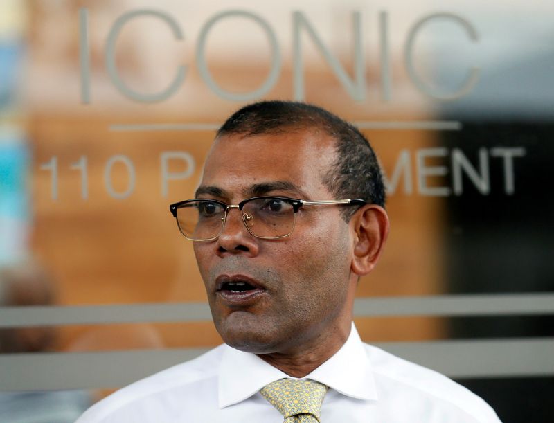 &copy; Reuters. FILE PHOTO: Maldives former President Mohamed Nasheed leaves a private apartment in Sri Lanka to return in his country, after living in exile between London and Colombo for over two and a half years, Colombo, Sri Lanka November 1, 2018. REUTERS/Dinuka Liy